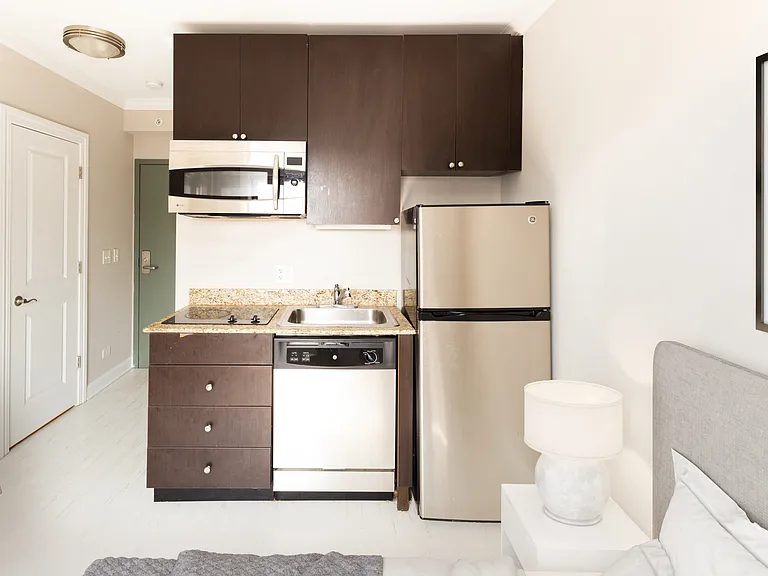3834 N Sheffield — Photo 14