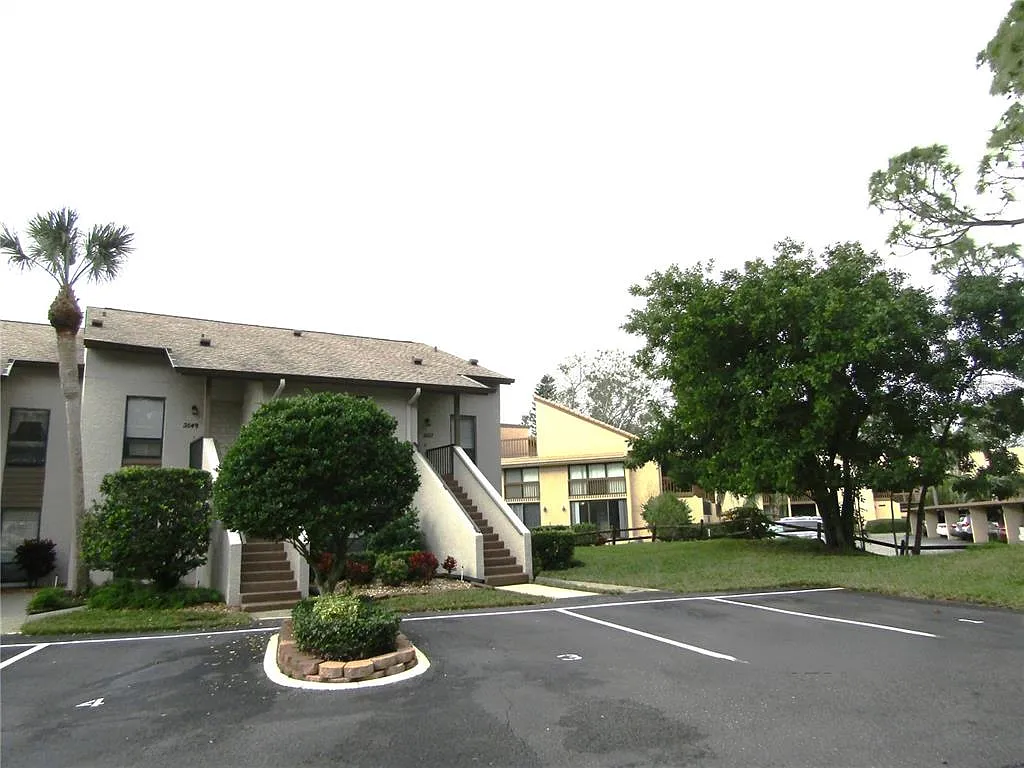 1 bed, 1.0 bath, 789 sqft, $1,600 — Photo 1