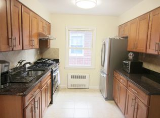 1533 Utopia Pkwy #2, Whitestone, NY 11357