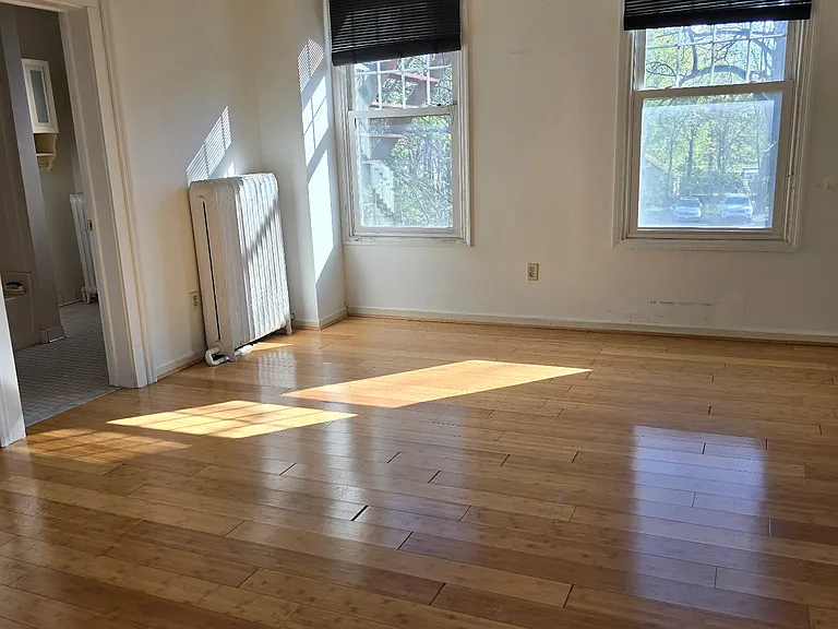 702 Madison Ave #3 — Photo 3