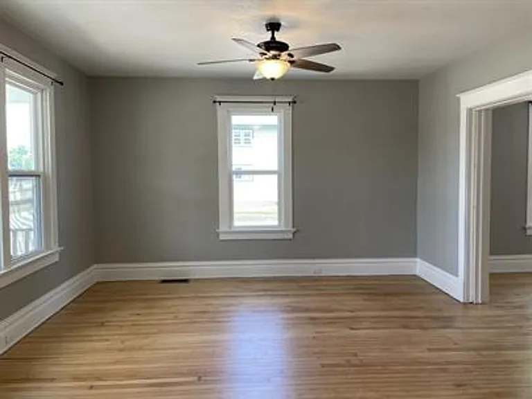 322 Broad St — Photo 3