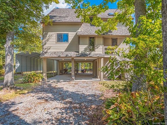 3rd image of 4606 Cypress Lake Dr