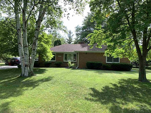 4th image of 1324 Leo St