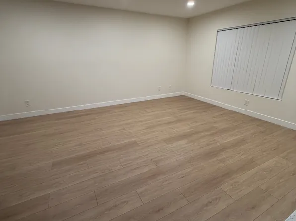 2935 Montrose Ave APT 106, Glendale, CA 91214