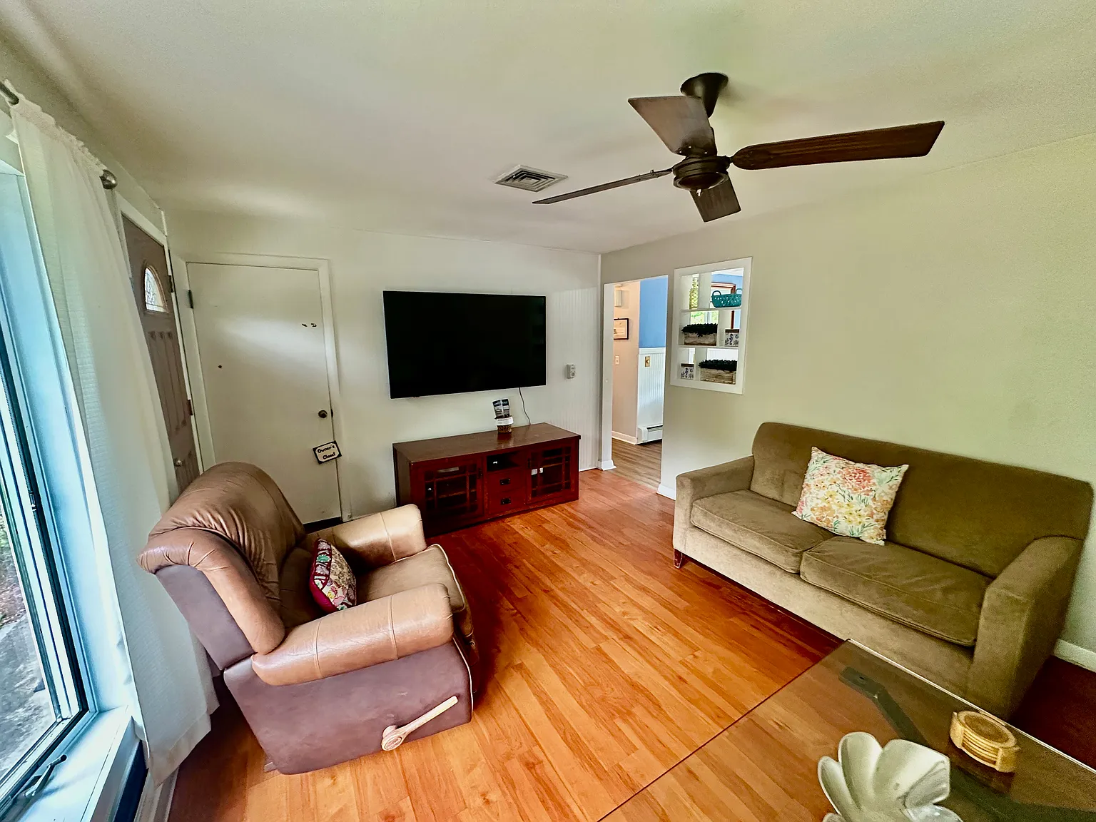 3 bed, 960 sqft, $3,000 — Photo 3