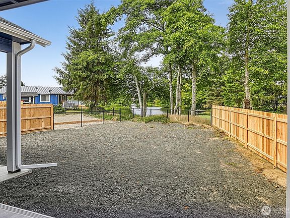 4th image of 645 Itswoot Avenue SE