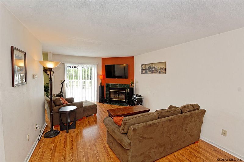 3rd image of 126 BRIDGEWOOD Lane