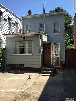 Sold by Keller Williams Realty Liberty | media 21