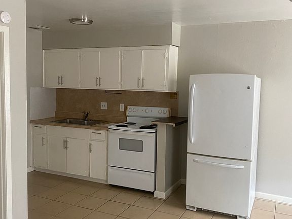 5th image of 3105 Carlisle St