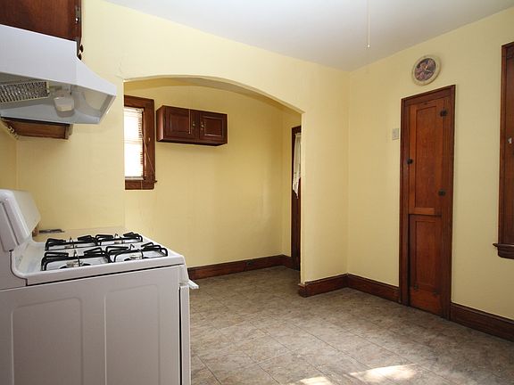 Kitchen left