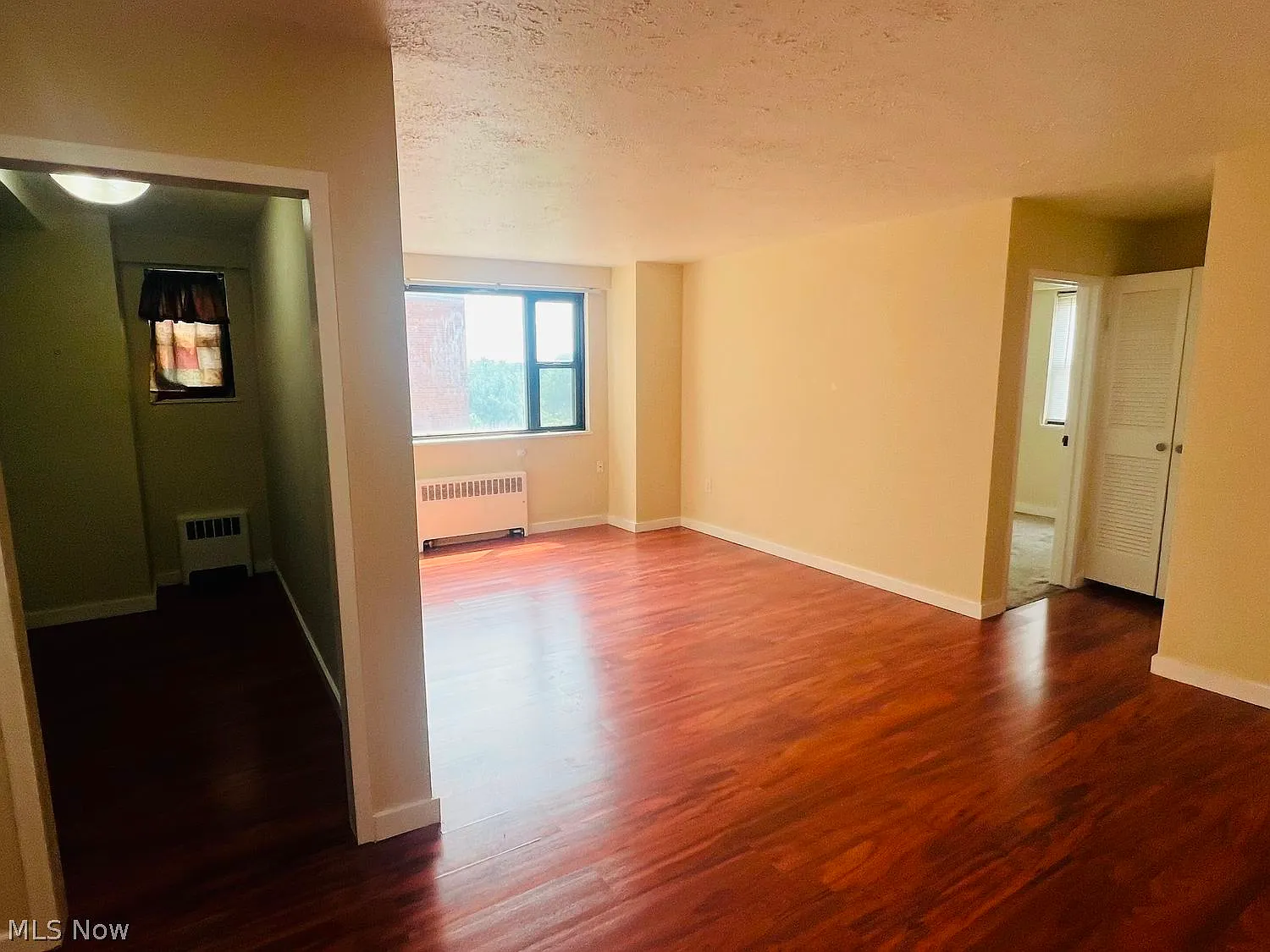 1 bed, 1.0 bath, 688 sqft, $1,185 — Photo 4