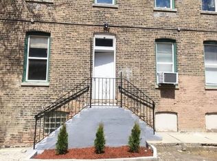 2252 S Whipple St., Building, Chicago, IL 60623