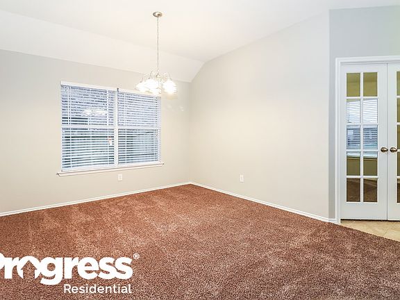 5th image of 111 Cliffbrook Dr