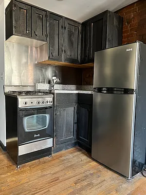 Rented by PocketBroker Inc | media 12