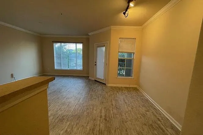 8290 Gate Pkwy W #1110 — Photo 7