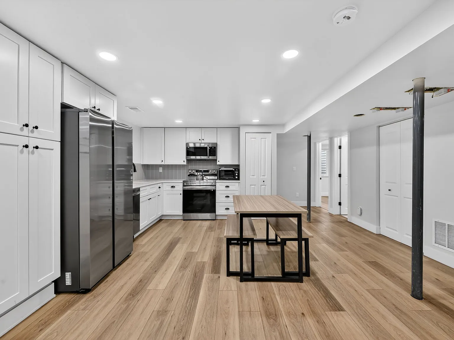 3 bed, 1200 sqft, $1,000 — Photo 1