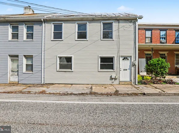 1272 Boiling Springs Rd, Boiling Springs, PA 17007