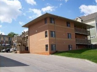 929 Iowa Ave #3, Iowa City, IA 52240