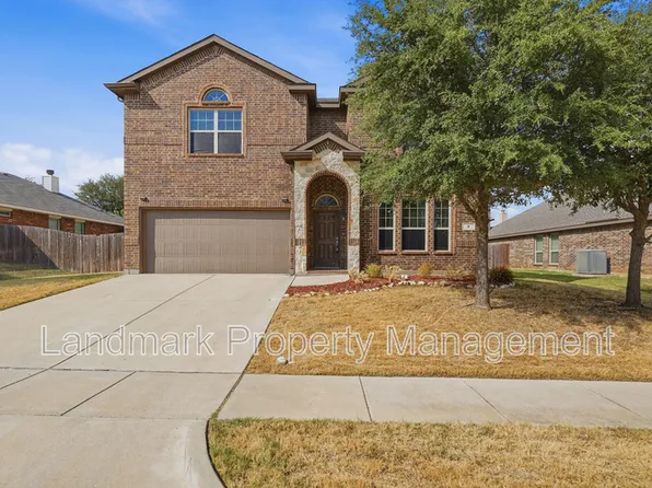 8 Mapleridge Dr, Edgecliff Village, TX 76134