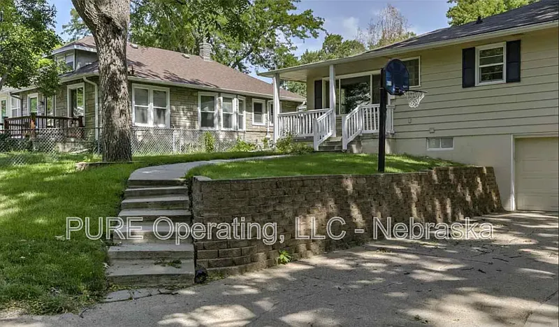 Building Photo - 7764 Maywood St