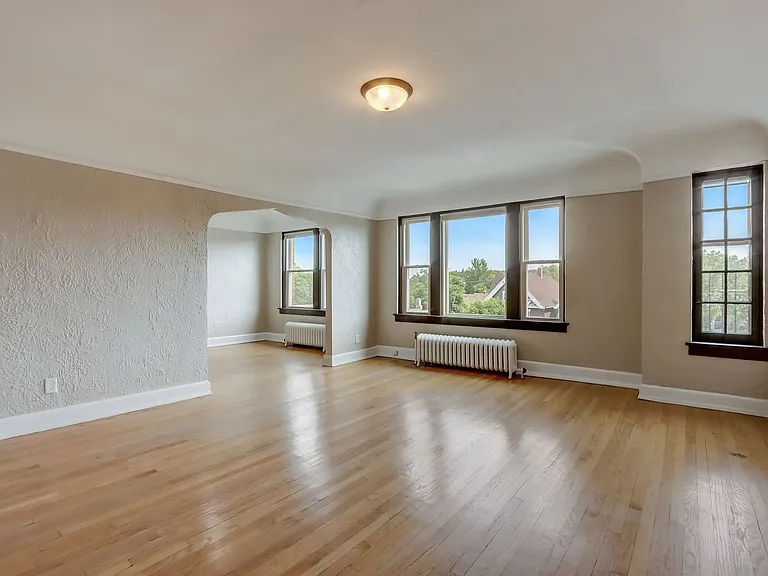 3124 W National Ave — Photo 15