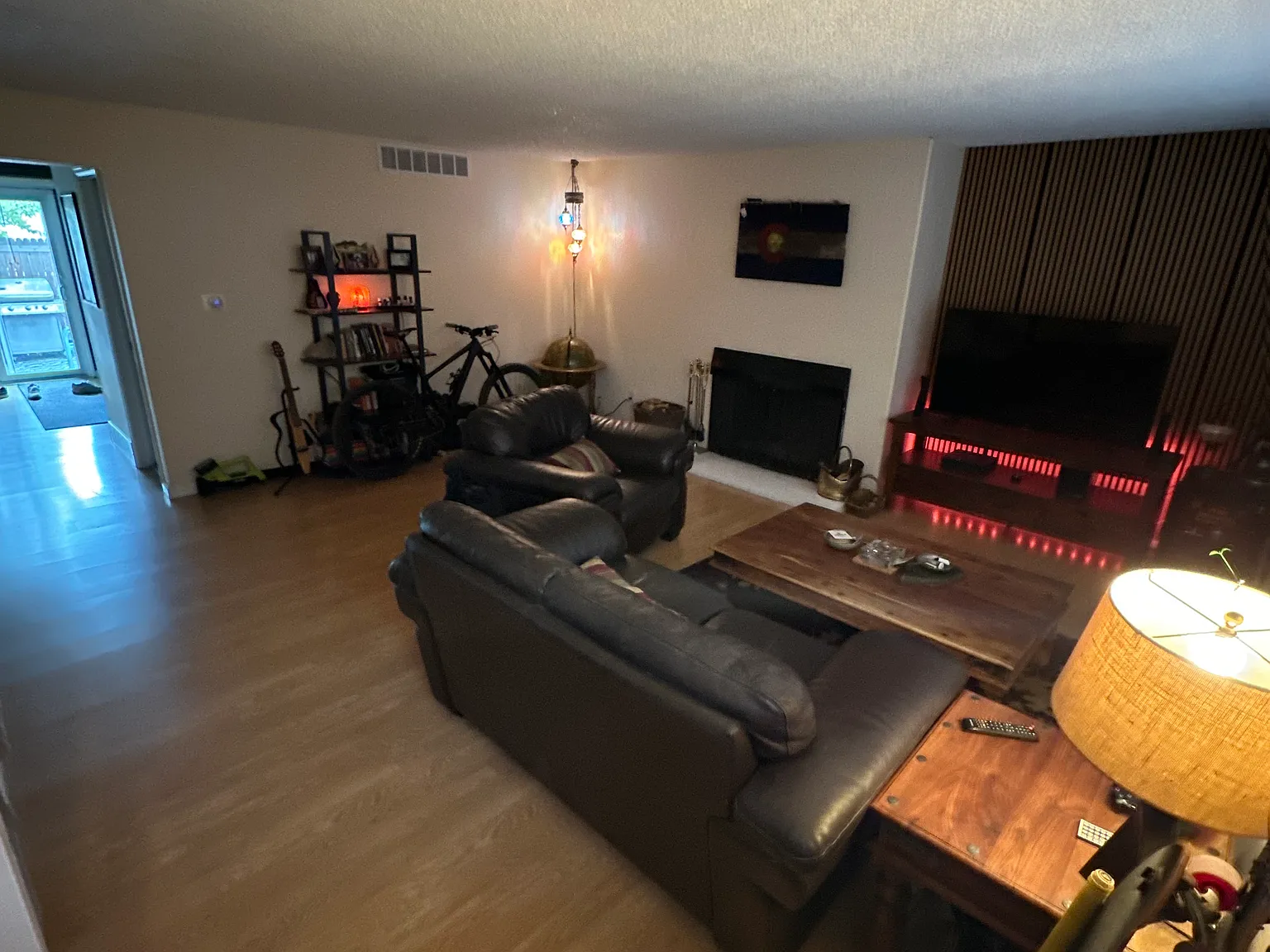3 bed, 2241 sqft, $2,800 — Photo 2