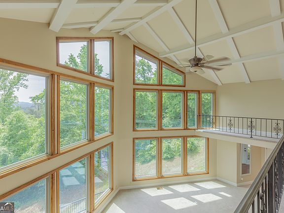4th image of 826 Clearview Dr