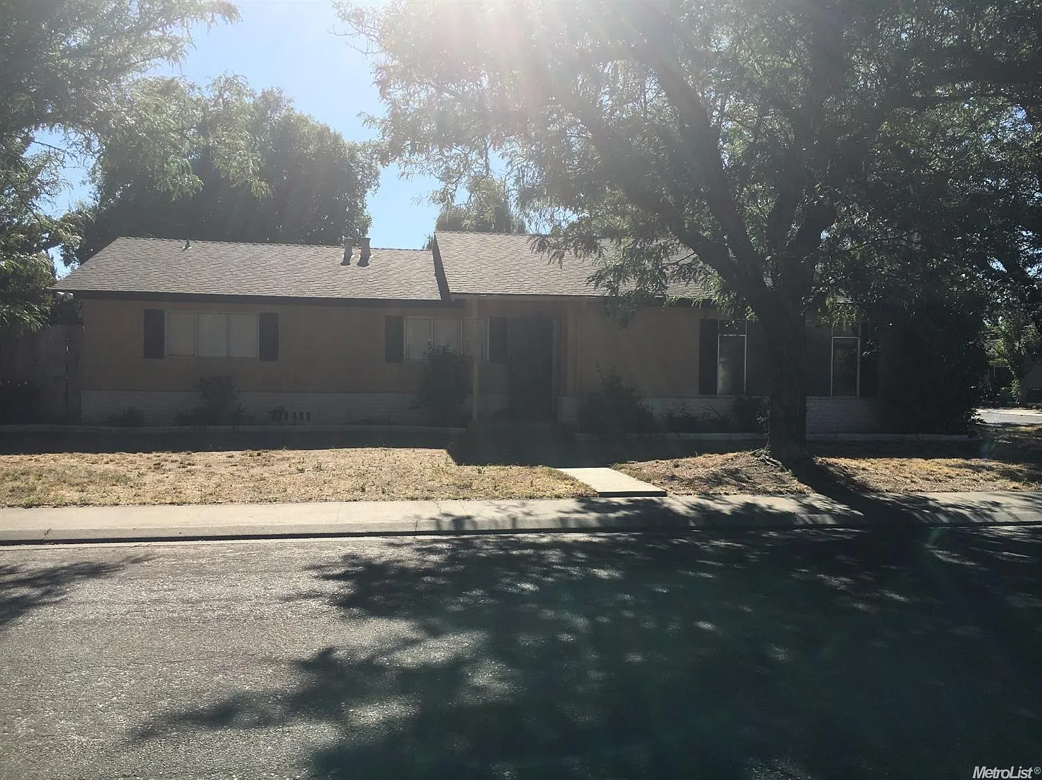 2213 Dana Ln photo 1