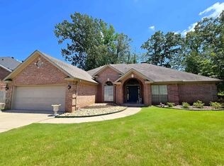 210 Deauville Dr, Maumelle, AR 72113