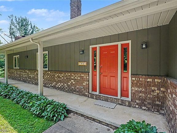 3rd image of 2882 Sharon Copley Rd