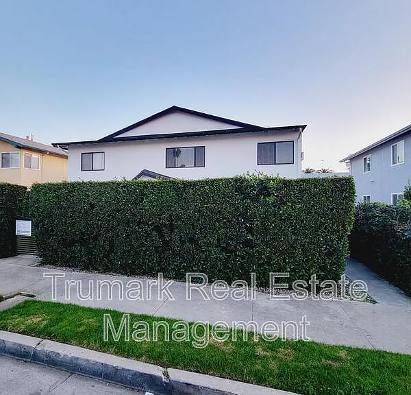 1422 E Maple St #7 — Photo 14