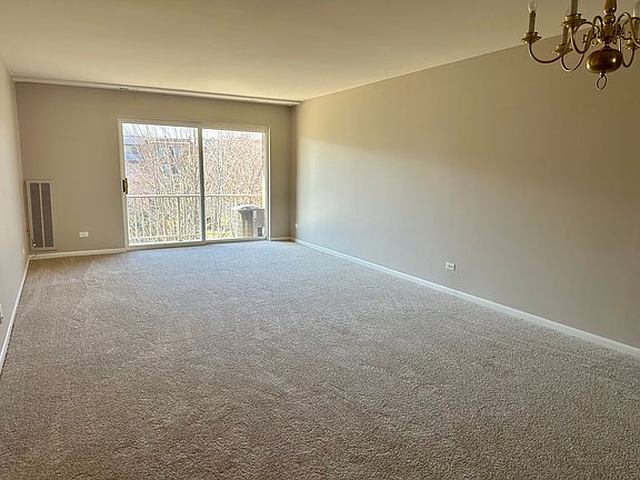 2nd image of 909 E Kenilworth Ave Unit 420