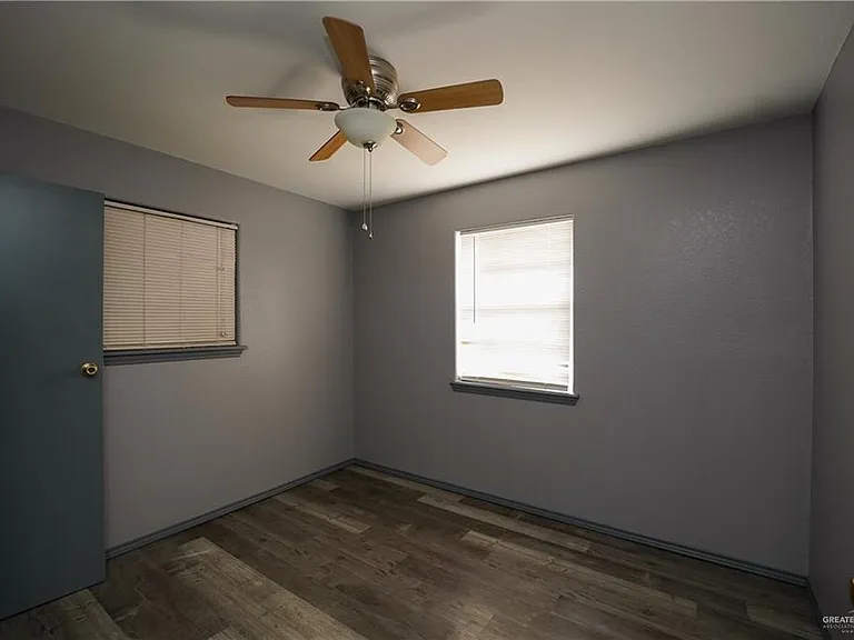 204 E Gomez Dr — Photo 16