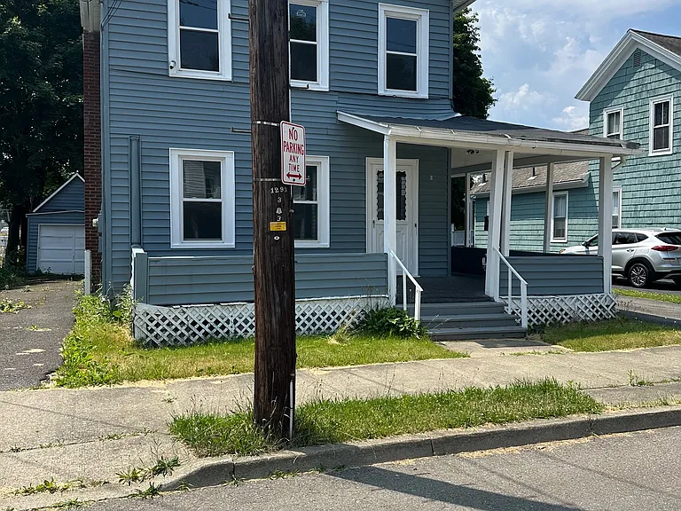 8 Allen St #1 — Photo 2