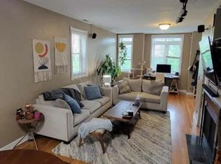 2730 W Warren Blvd APT 2E, Chicago, IL 60612