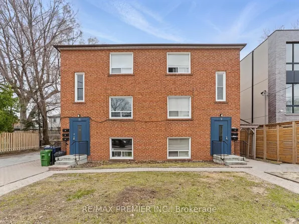 11 Bracebridge Ave #9, Toronto, ON M4C 2X6