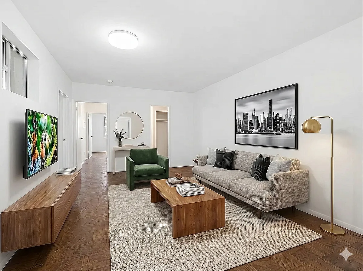 Building Photo - 220 E 24th St #5I