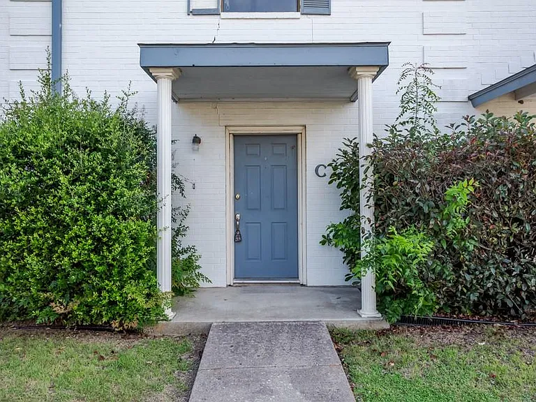 1602 Mill St #C — Photo 2