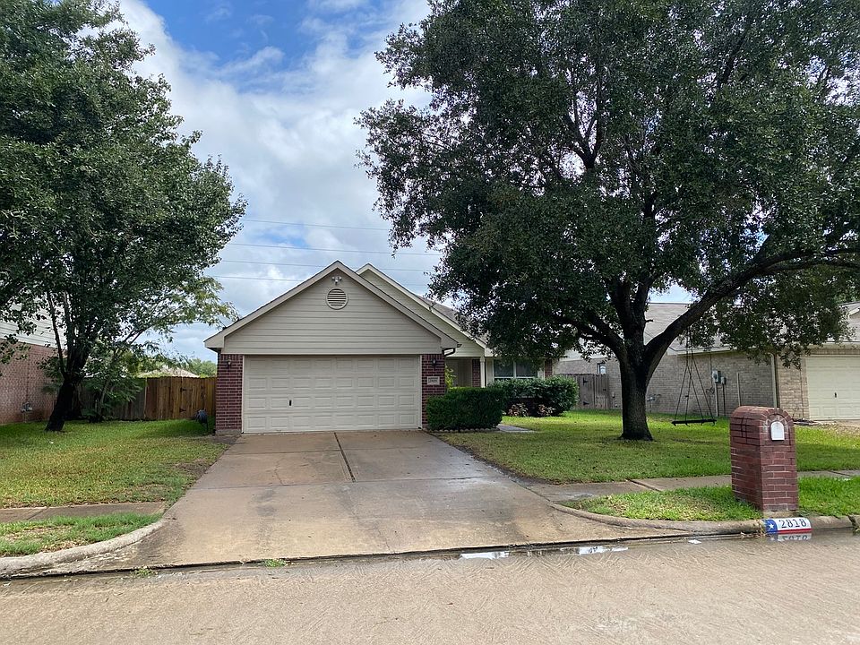 1st image of 2818 Orchid Tree Ln