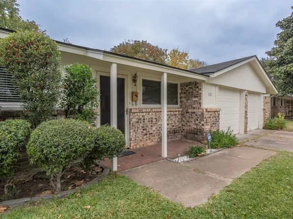 1121 Belle St, Bedford, TX 76022