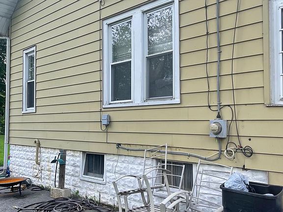 2nd image of 32 W Pittsfield St