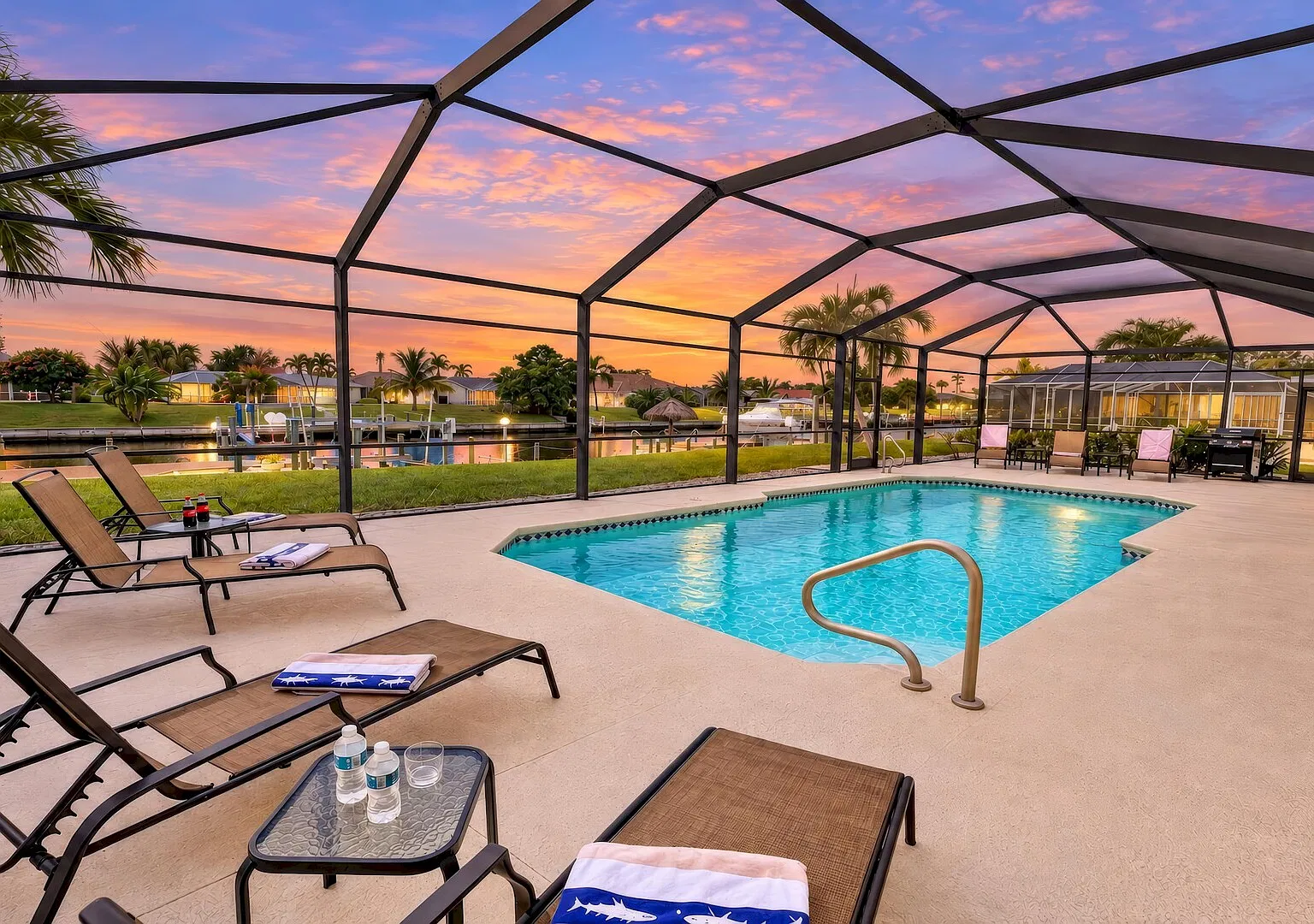 Timeout -south facing terrace with large pool — Photo 1