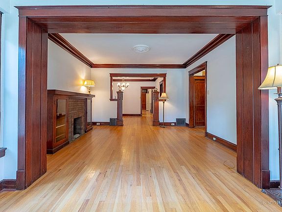 5th image of 4228 N Bell Ave #1