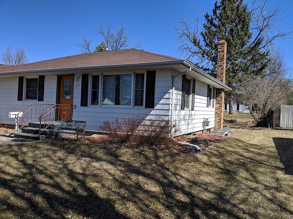 1st image of 121 Fraiser St