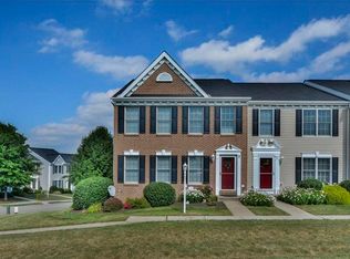 19 Castleview Dr, Mc Kees Rocks, PA 15136