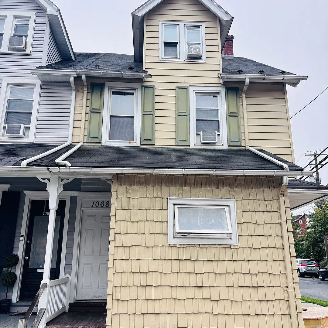 1068 Seneca Street — Photo 1
