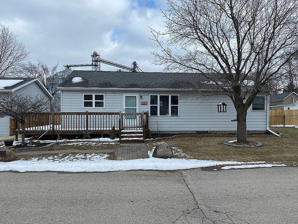 101 Spruce St, La Porte City, IA 50651 Zillow