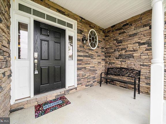 4th image of 3156 Sumantown Rd