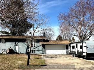 4324 Blauvelt Rd, Grand Island, NE 68803