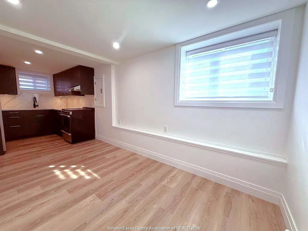 1748 Hall Avenue Lower — Photo 1